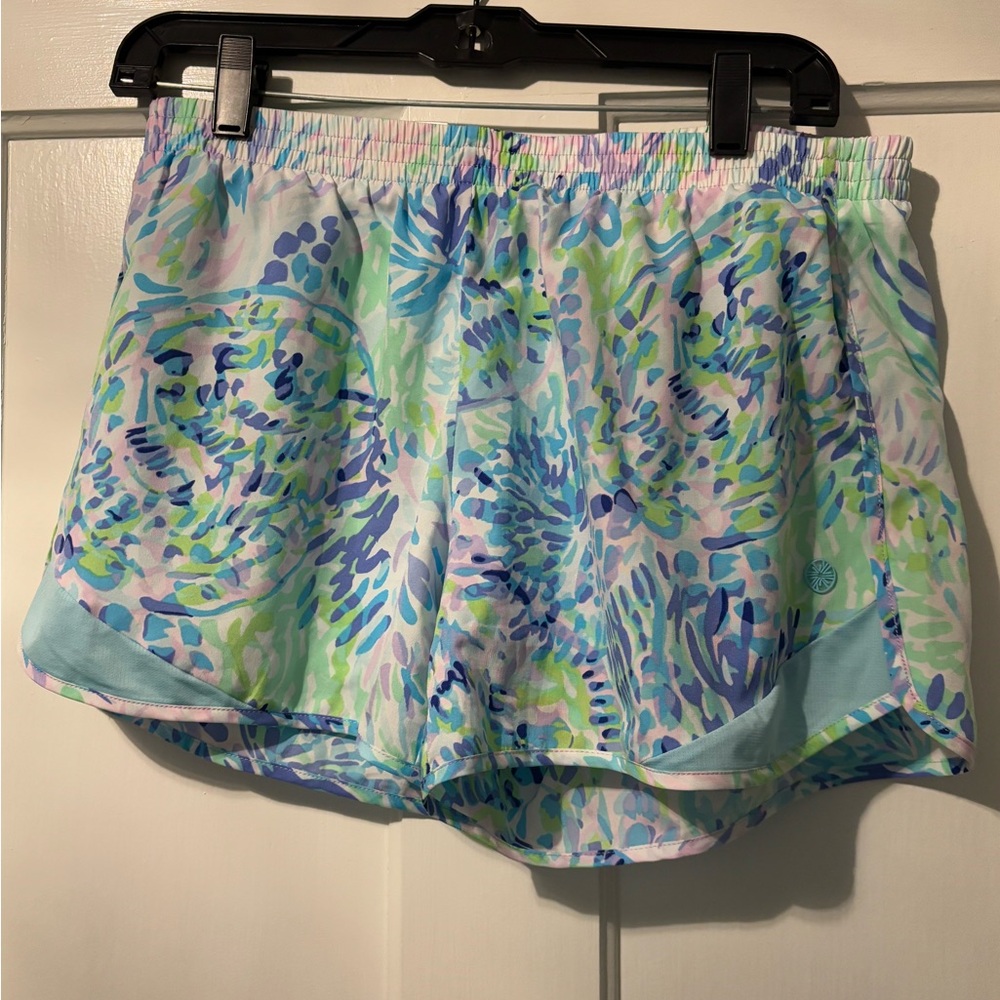 Lilly Pulizter shorts - size medium - like new!